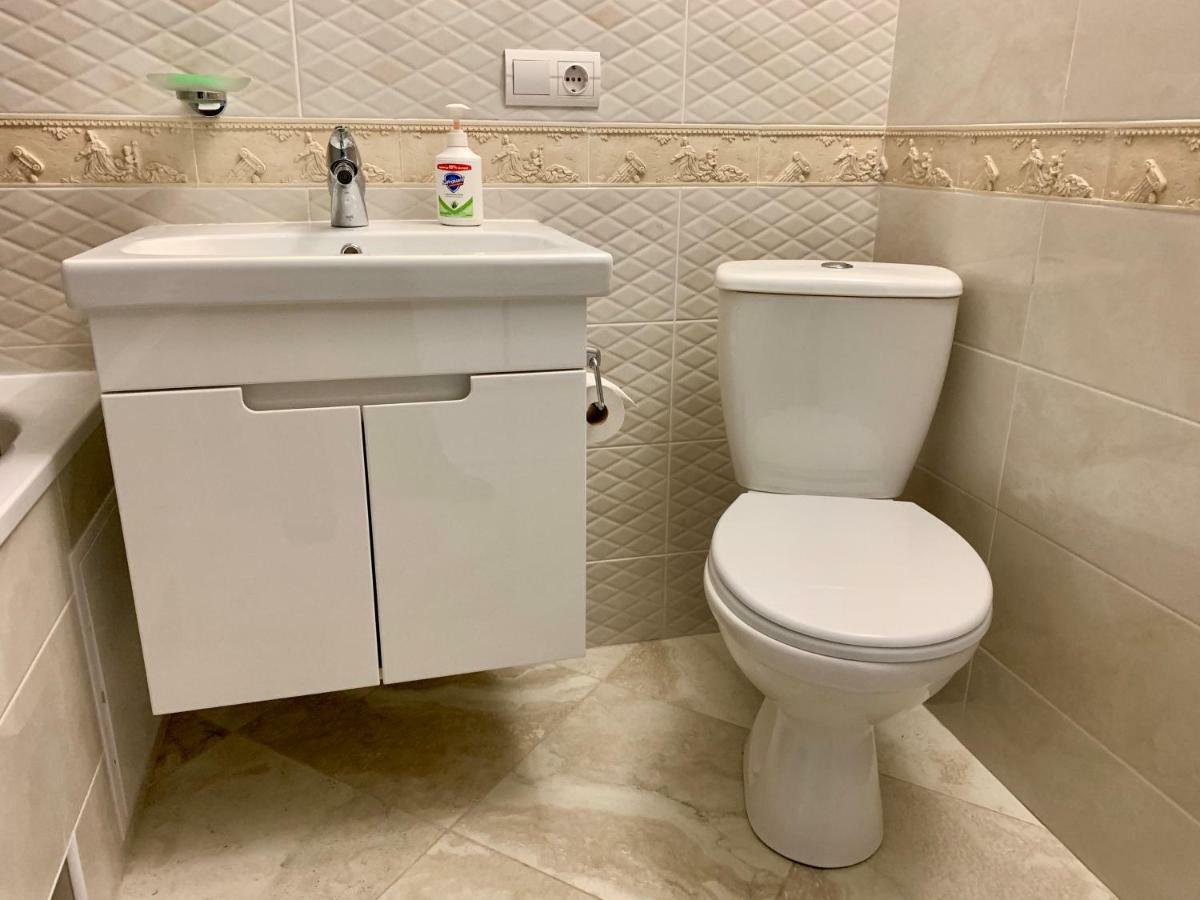 Nataly Apartments 5 Kiev Bagian luar foto